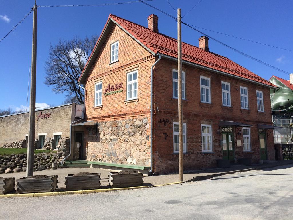 Aasa Kuelalistemaja Hotel Viljandi  Ngoại thất bức ảnh