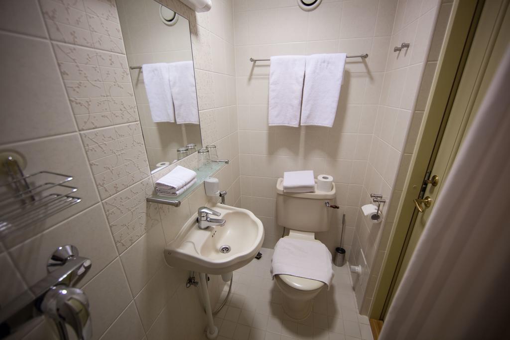Aasa Kuelalistemaja Hotel Viljandi  Phòng bức ảnh